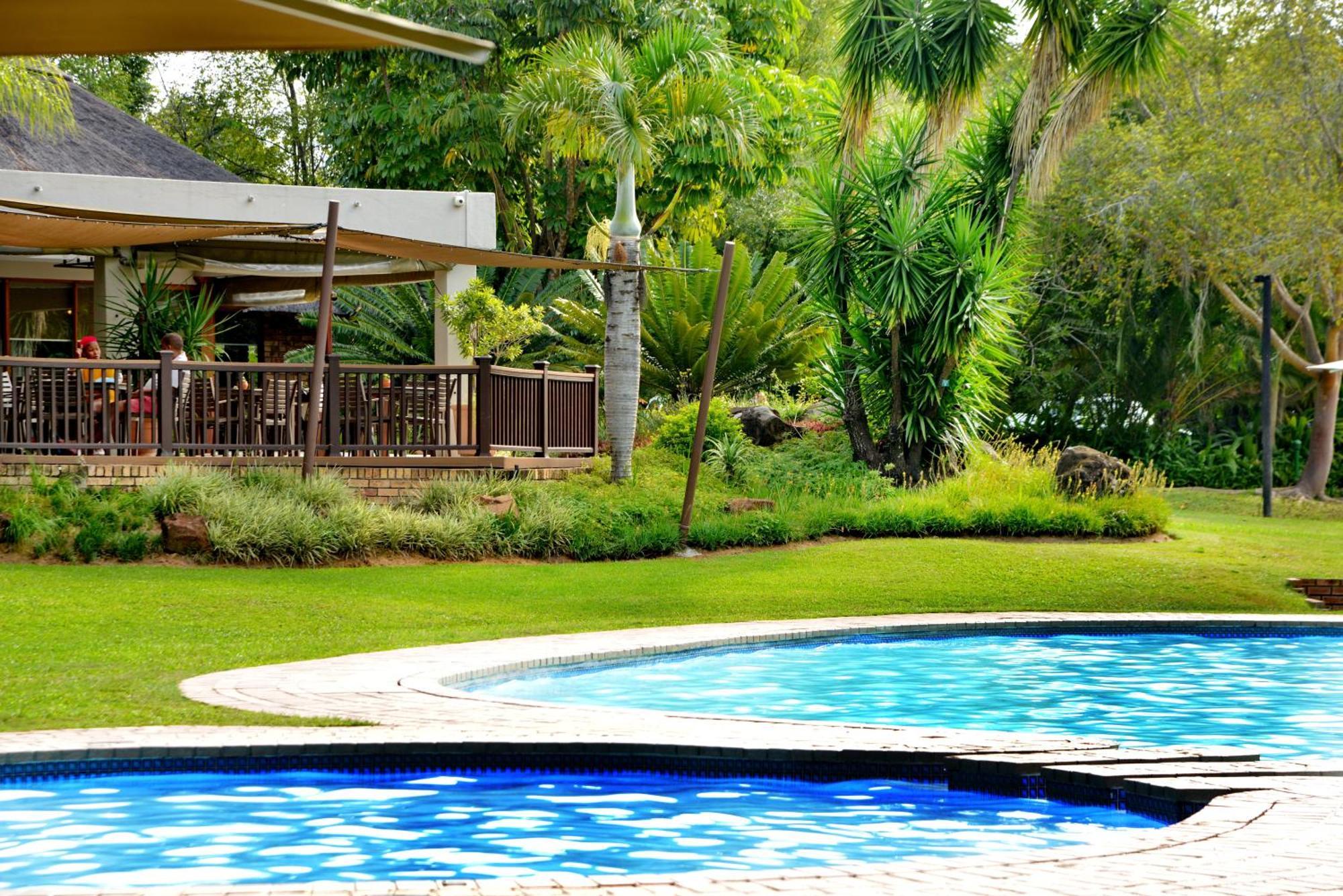 Cambalala - Luxury Units - In Kruger Park Lodge - Serviced Daily, Free Wi-Fi Hazyview Exterior photo